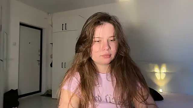 XXX chat uživo modela PonyChika