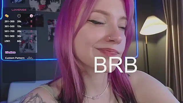 Chat +18 de arielabradberry ao vivo