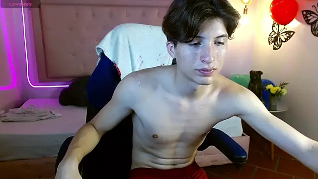 Онлайн чат XXX Marcoviolet