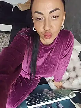 Živý XXX chat MaiaGold