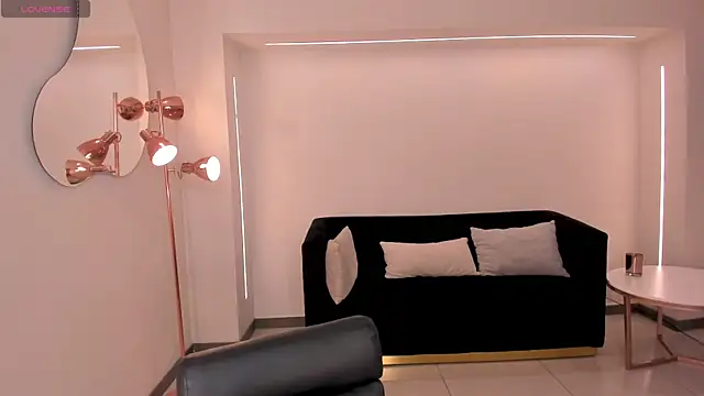 MilaLawrence Live XXX-Chat