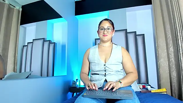 nahala_23n Live XXX chat