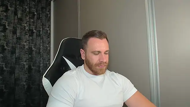 Czat XXX na żywo – Thori92