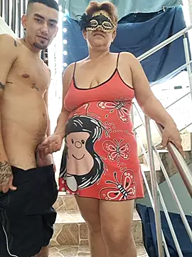 Chat +18 de royalgirls_x ao vivo