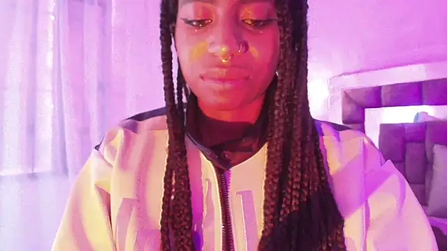 Queen_perla_ Live XXX Chat