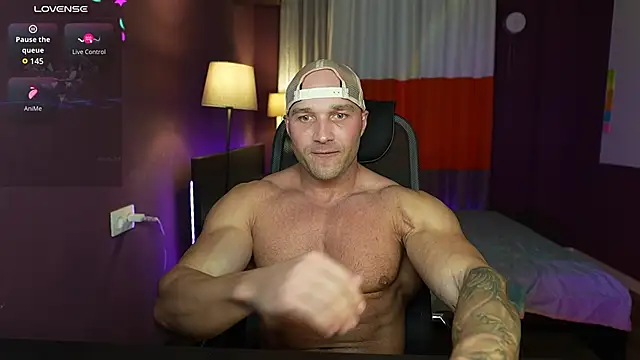 RikAdlerr Chat XXX in diretta