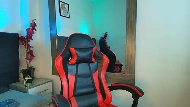 Chat XXX en directo de Alan_Colthon