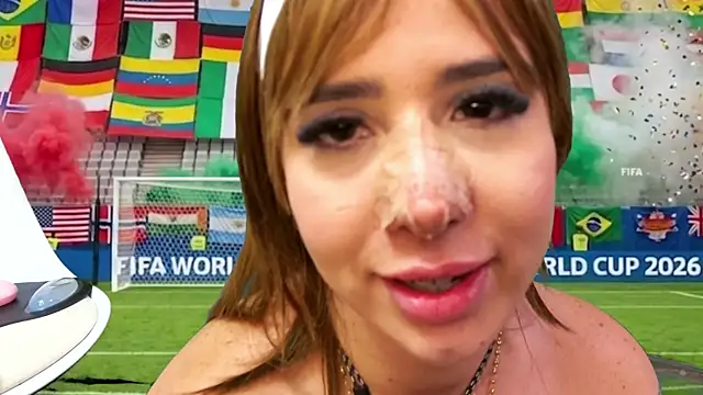 XXMILE Adlı Modelin Canlı XXX Sohbeti