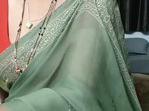 sunitha-3's Live XXX Chat