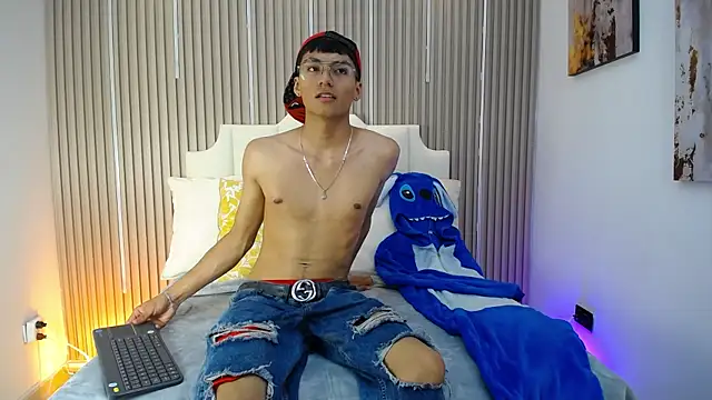 Czat XXX na żywo – AdrianStark_