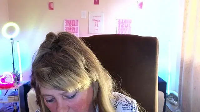 Melania_Cook élő XXX-chatje