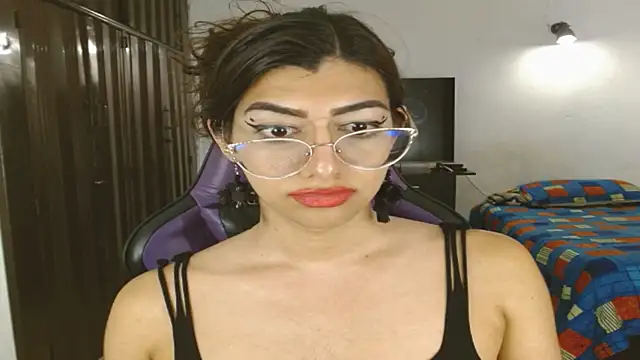 Czat XXX na żywo – Alanni_parker