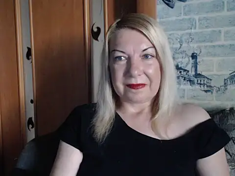Lillia_Ray élő XXX-chatje
