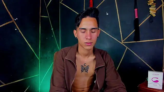 Shadowguy_ – Naživo XXX chat
