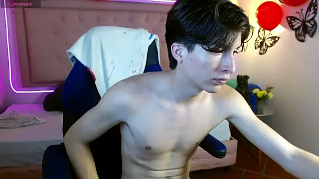 Živý XXX chat Marcoviolet