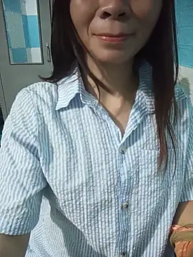 Donatella28 élő XXX-chatje