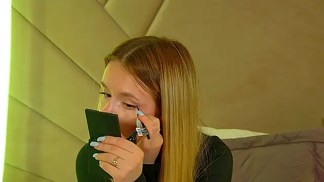 MilanaBalmain élő XXX-chatje