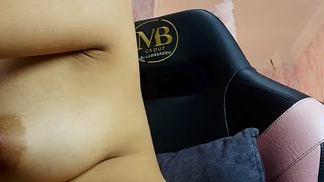 Dolly_boobsy Obrolan Langsung XXX