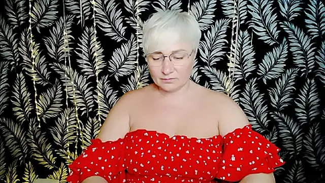 Olivia_playful élő XXX-chatje