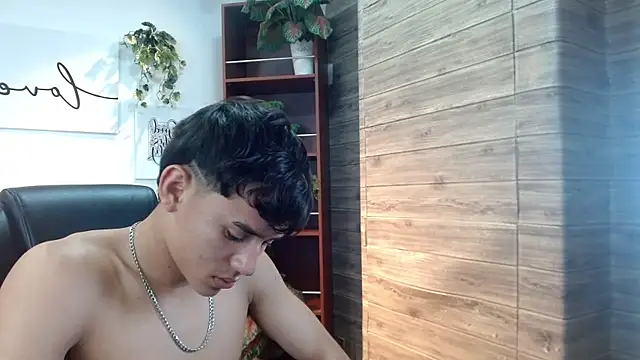 Ryan_grayx – Naživo XXX chat