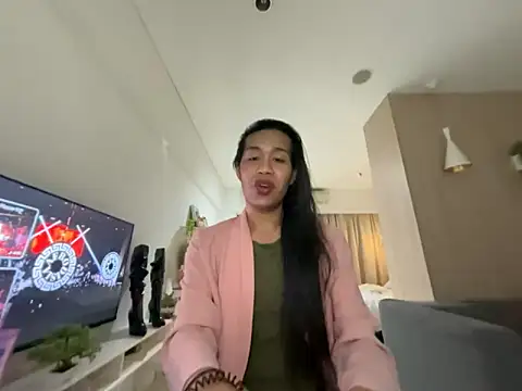 UrDominatrixa_ashley28 即時 XXX 聊天