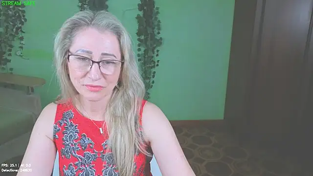 Habibi_Honeyy Adlı Modelin Canlı XXX Sohbeti
