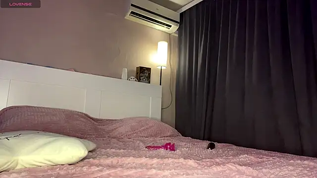 JanellSanschagrin's Live XXX Chat