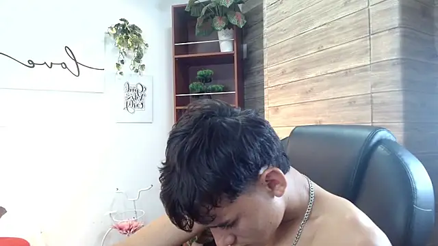 Ryan_grayx – Naživo XXX chat