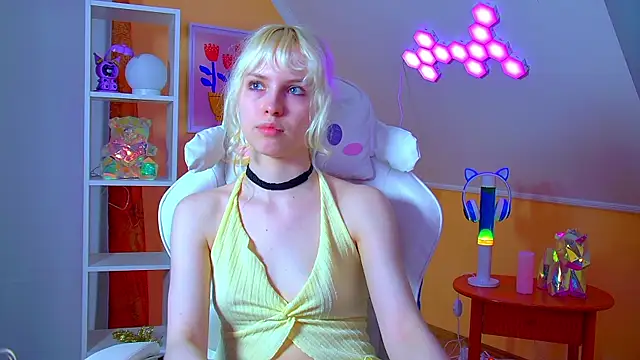 HannahHollis' Live XXX Chat