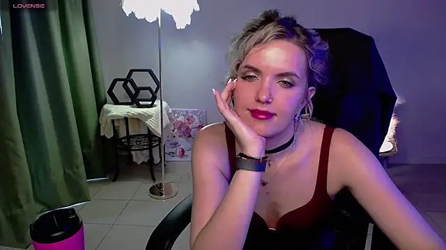 Chat +18 de AliceSmite ao vivo