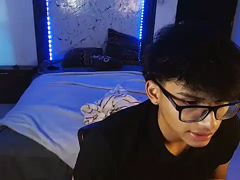 Chatroom XXX en direct de Mr_yisuzz