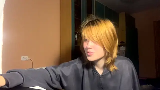 Chatroom XXX en direct de Mowhlntime