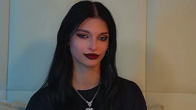 BeverlyMost élő XXX-chatje