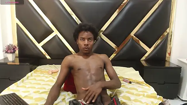 NoahJhonson69 élő XXX-chatje