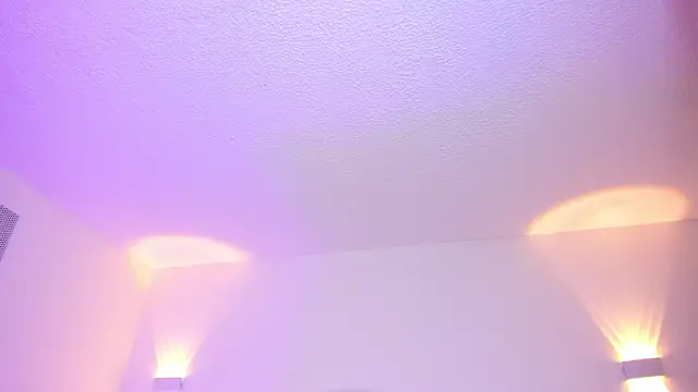 Lunaa_XXX élő XXX-chatje