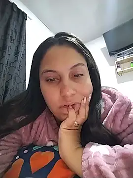 esmeralda_jadees élő XXX-chatje