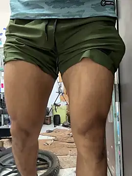 Paul22cm-'s Live XXX Chat