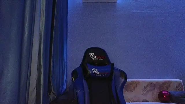 Chat +18 de HotBrandyX ao vivo