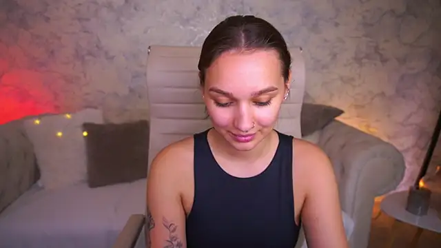 FlirtyMusa élő XXX-chatje