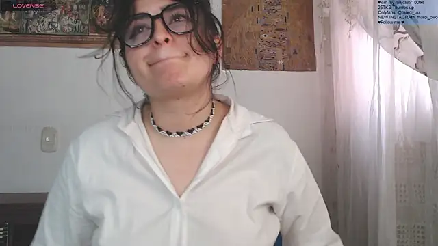 Chat XXX en directo de Marci_owo