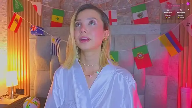 miaroldan élő XXX-chatje