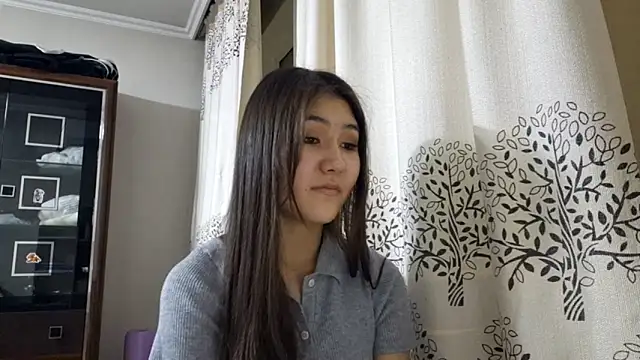 LimpedFlyby Chat XXX live