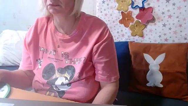 QueenLana élő XXX-chatje