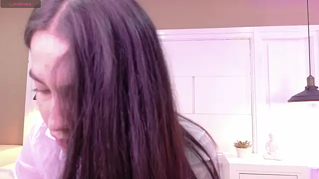 JuliaaVega's Live XXX Chat