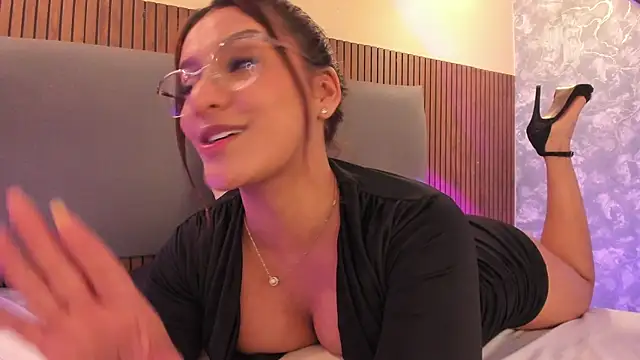 NicolleeEvanss – Live XXX-chat