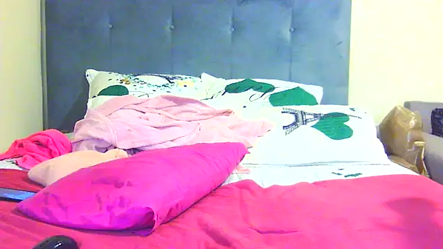 Black-Barbiexxc Adlı Modelin Canlı XXX Sohbeti