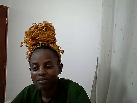 Онлайн чат XXX queen_beev