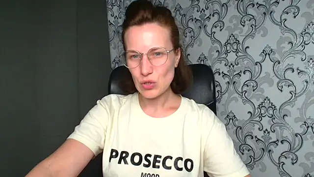 Kelly_Kisss élő XXX-chatje