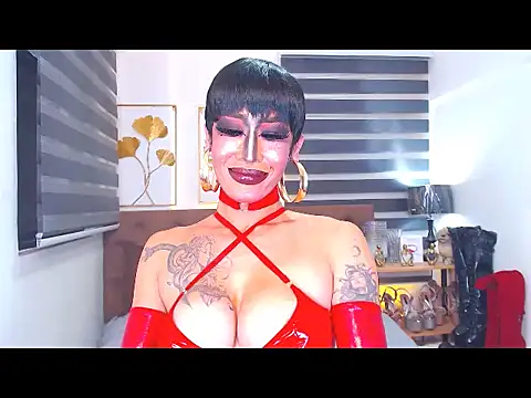 DominateMistressTania's Live XXX Chat
