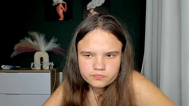 Chat XXX en directo de AdeleCruz